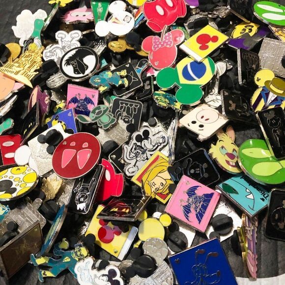 🔮 5/$25 5 Scrapper or Defective Disney Pins - Picture 6 of 7